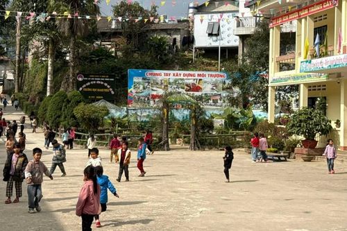 Học sinh xã Bản Hồ đã đi học trở lại