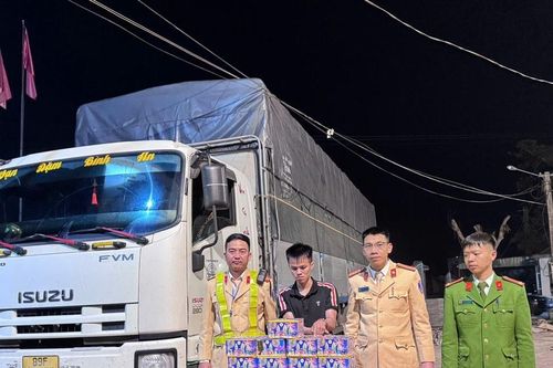 Khởi tố hai đối tượng buôn bán và tàng trữ pháo nổ tại Hà Tĩnh