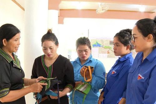 Nhân Cơ nâng chất nông thôn mới theo chiều sâu