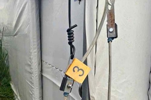 Tạm giữ 2 đối tượng cắt trộm dây điện của doanh nghiệp ở Lạc Dương