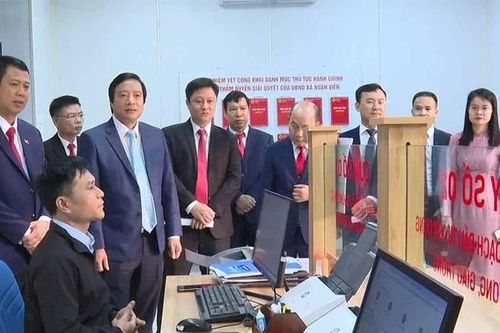 Phó Bí thư Tỉnh ủy Nguyễn Mạnh Sơn làm việc với Ban Thường vụ Đảng ủy xã Xuân Viên