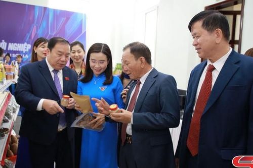 Không gian trưng bày sản phẩm tiêu biểu của thanh niên