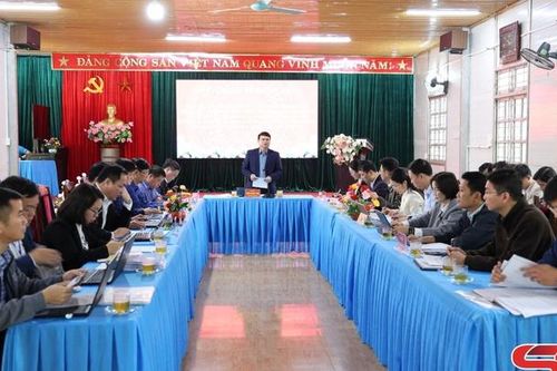 Đồng chí Phó Chủ tịch UBND tỉnh nắm tình hình công tác phân định vùng đồng bào dân tộc thiểu số tại các xã khu vực Phù Yên