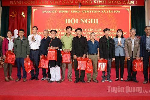 Gặp mặt người có uy tín, lực lượng cốt cán tiêu biểu trong vùng đồng bào dân tộc thiểu số và miền núi