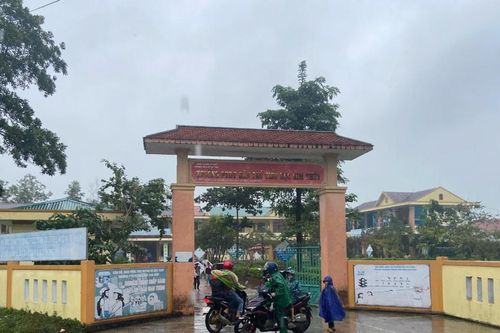 Vụ 40 học sinh ngộ độc: Địa phương kiến nghị mở lại bếp ăn