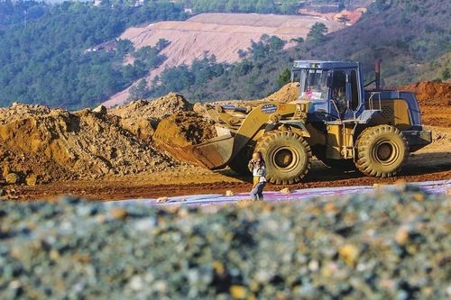 Vì sao Việt Nam được chọn làm 'mắt xích' chiến lược trong cuộc chơi đất hiếm toàn cầu?