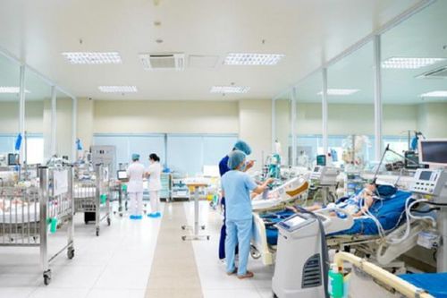 Bé gái 6 tuổi suýt tử vong vì biến chứng cúm A hiếm gặp