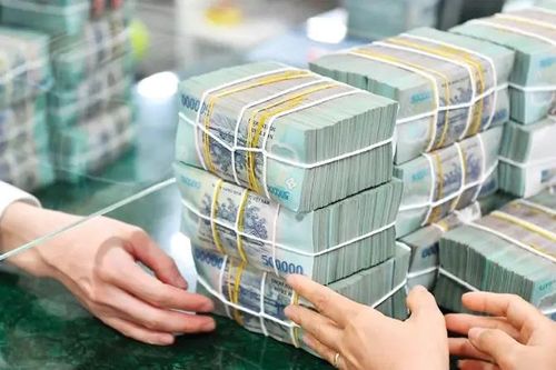 Lãi suất huy động tăng mạnh cuối năm