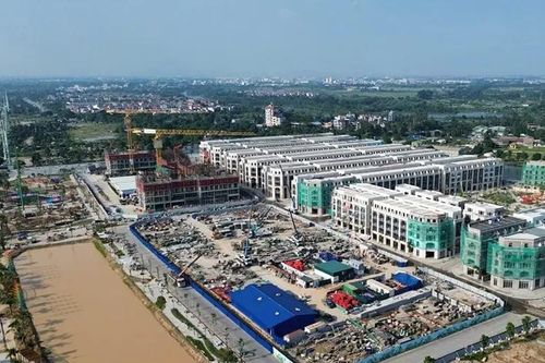 Áp lực tái cân bằng thị trường bất động sản