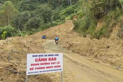 Ngổn ngang vùng sạt lở ở miền núi Đà Nẵng