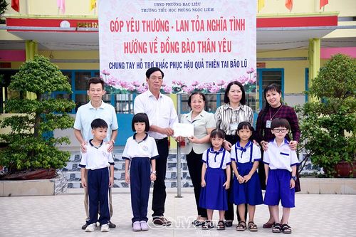 Tiếp nhận gần 400 triệu đồng ủng hộ đồng bào bị thiên tai