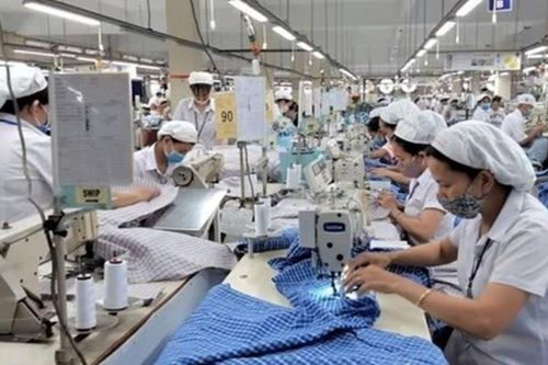 Doanh nghiệp có bắt buộc phải thưởng tết 2026 cho người lao động không?