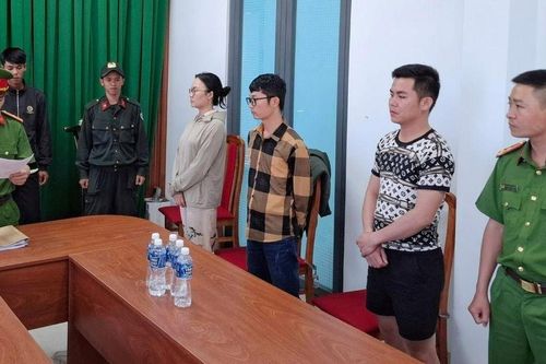 'Mở tiệc' ma túy trong phòng trọ, Nguyễn Thị Oanh và đồng bọn bị bắt