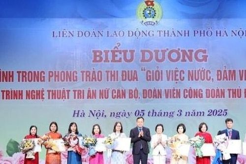 'Sắc thái riêng' trong xây dựng người phụ nữ Thủ đô hiện đại