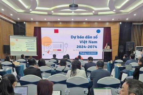 Việt Nam dự kiến đạt đỉnh dân số năm 2059, cơ cấu 'vàng' sắp khép lại