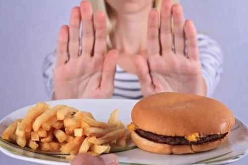 8 nhóm thực phẩm người cao tuổi nên tránh để bảo vệ sức khỏe