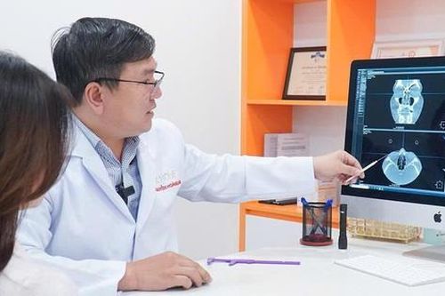 Nâng mũi: Ít can thiệp không đồng nghĩa với an toàn