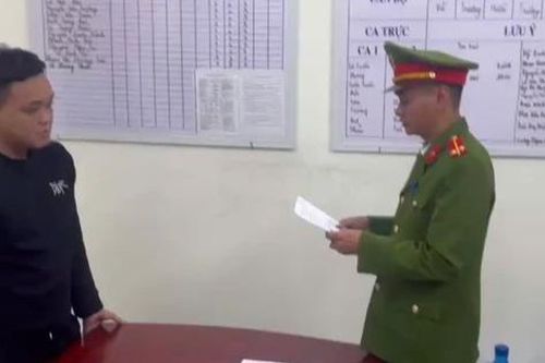Mua ứng dụng ngân hàng giả rồi lừa tiền nhiều người