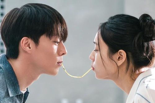 Tình tiết nhảm nhí của Dynamite Kiss: Cú tát Da Rim, tóc 'tổng tài' quá mượt
