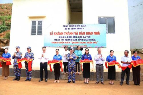 Khánh thành ngôi nhà trong 'Chiến dịch Quang Trung' sau 17 ngày xây dựng