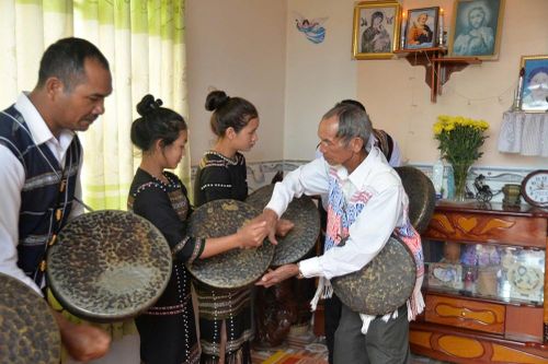 Tác động tích cực đến đời sống bà con