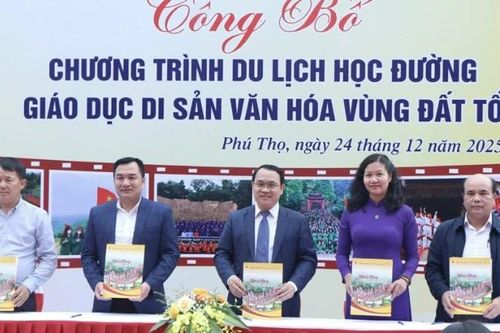 Bảo vệ di sản văn hóa thông qua chương trình du lịch học đường
