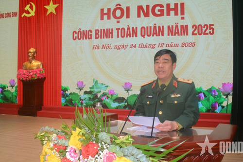 Chú trọng huấn luyện khai thác, làm chủ trang bị kỹ thuật thế hệ mới