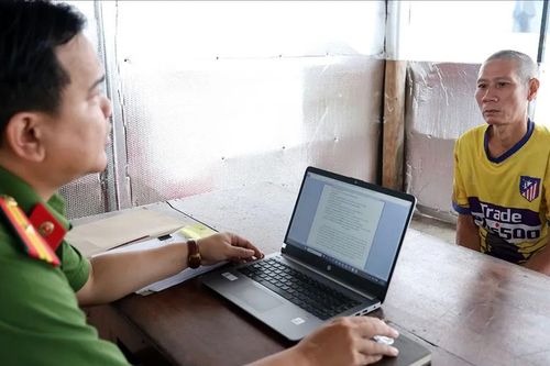 Chém chủ nợ trọng thương vì đòi 300 ngàn đồng