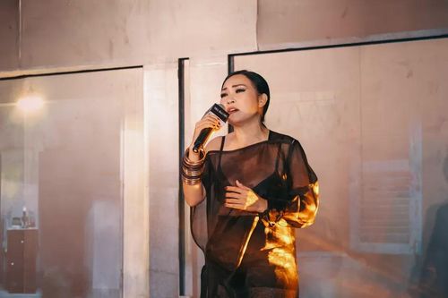 Ra mắt 'Nhà hai chủ', Phương Thanh hát nhạc phim xúc động
