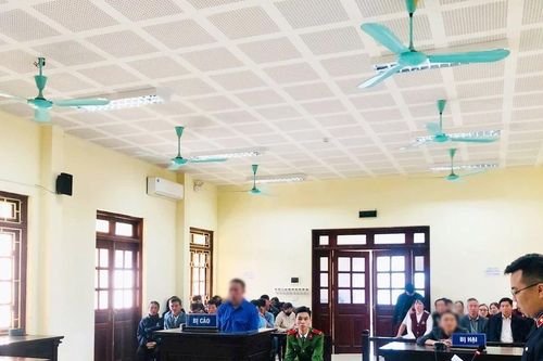 Dùng dao chém người, người đàn ông lĩnh 51 tháng tù