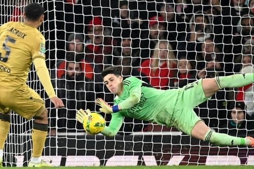 Giúp Arsenal vào bán kết Carabao, Kepa gửi 'cảnh báo' tới Chelsea