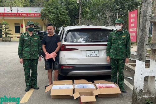 Bộ đội Biên phòng tỉnh Quảng Ninh bắt giữ vụ vận chuyển trái phép số lượng lớn điện thoại, linh kiện điện thoại