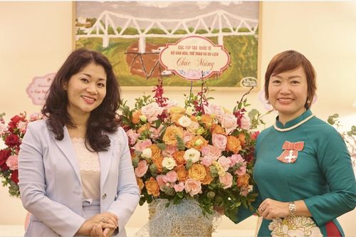 Người phụ nữ Việt Nam đầu tiên được Hoàng gia Anh vinh danh vì những đóng góp trong lĩnh vực hợp tác giáo dục và văn hóa