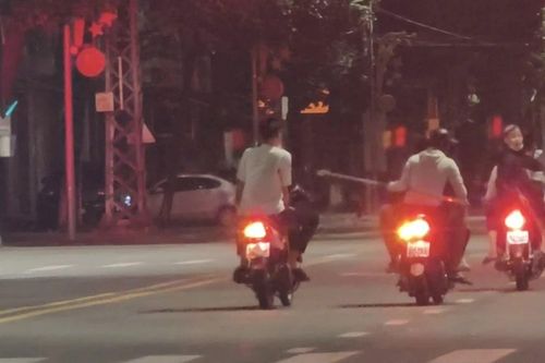 'Quái xế' mang hung khí khuấy đảo đường phố Quảng Ngãi về đêm