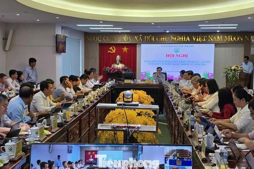 Lãnh đạo xã, phường kiến nghị hạn chế họp trực tiếp