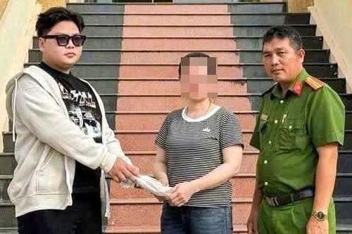 Tìm được chủ túi nilon đựng lượng lớn vàng và tiền