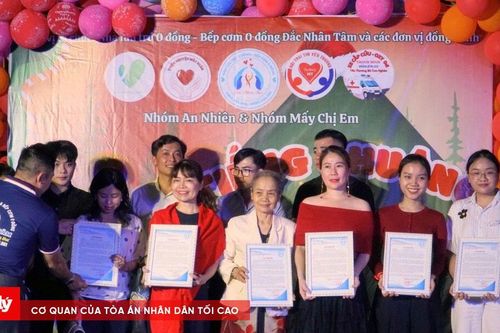 TP.HCM: Giáng sinh ấm áp nơi 'Bếp cơm 0 đồng' Đắc Nhân Tâm