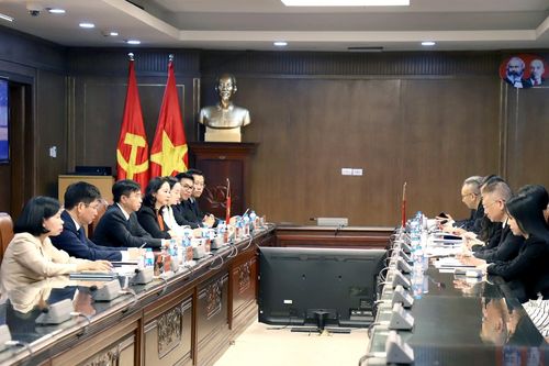 Đoàn Tòa án cấp cao Thượng Hải làm việc với Viện Kiểm sát tối cao