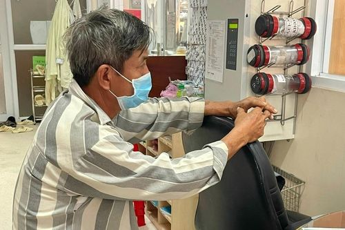 Thiếu 100 triệu cứu con gái 16 tuổi nguy kịch, ông bố đơn thân cầu cứu cộng đồng