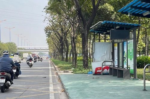 Nam thanh niên tử vong tại trạm xe buýt