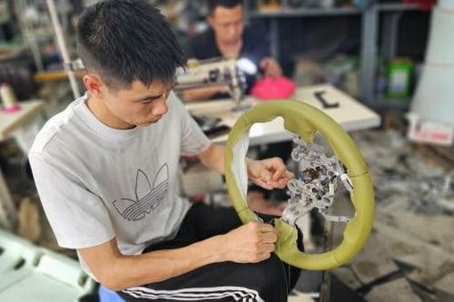 Kỳ 2: Kỳ công, áp lực từ nghề độ nội thất ô tô