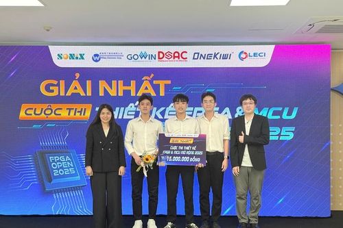 Sinh viên Đà Nẵng nghiên cứu hệ thống radar phát hiện trẻ em bị bỏ quên trên xe