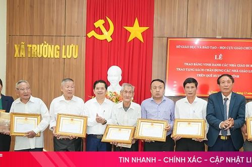 Sáng ngời những tấm gương nhà giáo nơi chiến trường xưa