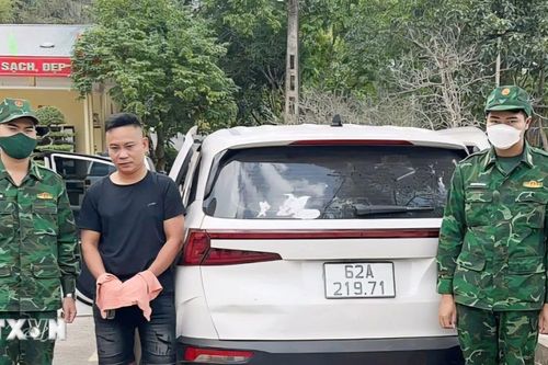 Quảng Ninh: Triệt phá vụ vận chuyển điện thoại lậu lớn