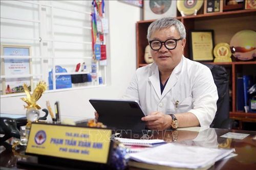 Thầy thuốc tận tâm, nhà khoa học vì người bệnh