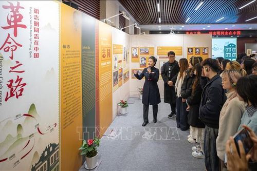 Triển lãm chuyên đề 'Đường cách mạng - Đồng chí Hồ Chí Minh ở Trung Quốc'