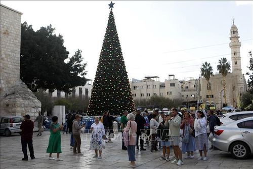 Bethlehem tưng bừng đón Giáng sinh trọn vẹn đầu tiên kể từ khi xung đột Gaza bùng phát