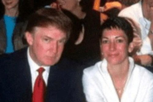 30.000 trang hồ sơ Epstein vừa lộ diện: Một email cũ bất ngờ nhắc tên ông Trump
