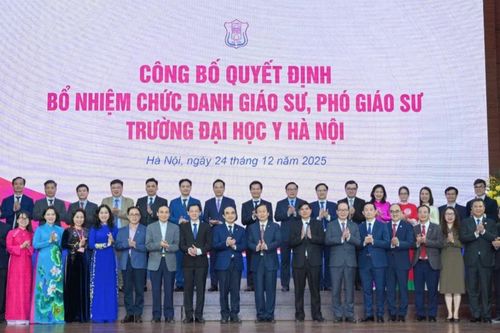 Trường Đại học Y Hà Nội có thêm 38 GS, PGS