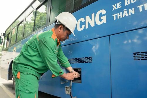 TPHCM: Hàng trăm xe buýt có nguy cơ 'treo bánh' vì thiếu khí CNG